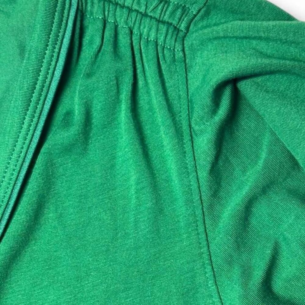 White House Black Market Kelly Green Glamgetter Flutter Sleeve V-Neck Tee Size S - Picture 3 of 6